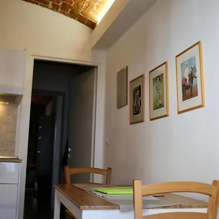 E Romantica Casa A Turín